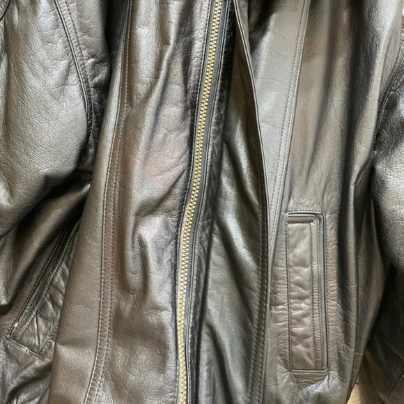 VINTAGE MEMBERS ONLY LEATHER JACKET IN BLACK - Picture 10 of 11